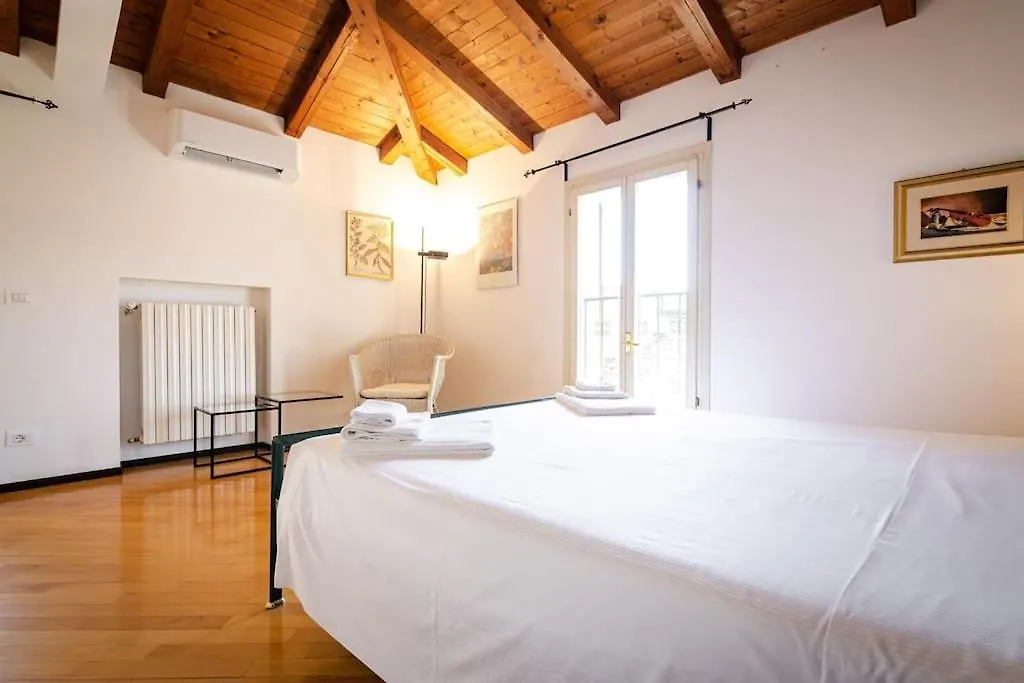 Tovaglie Apartment Bologna Italy
